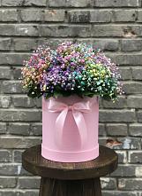 Цветочная композиция из Гипсофила и Розы в шляпной коробке в Михали