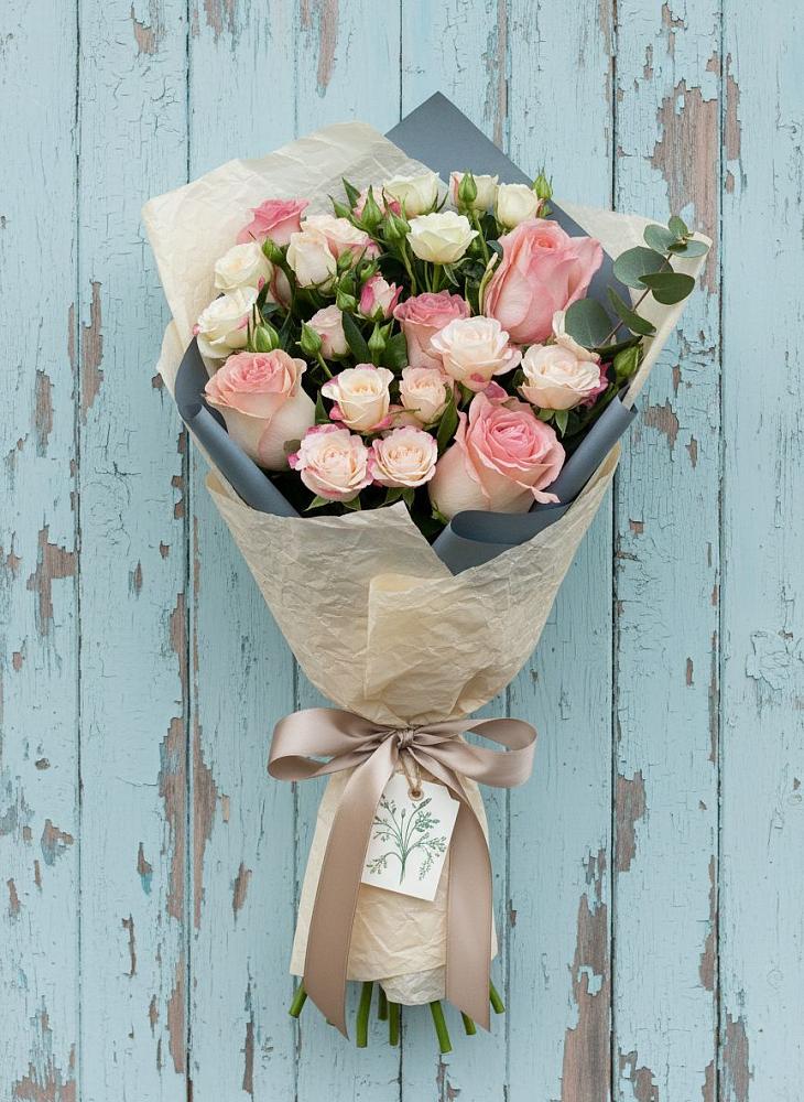 Букет цветов из: Розы в Михали