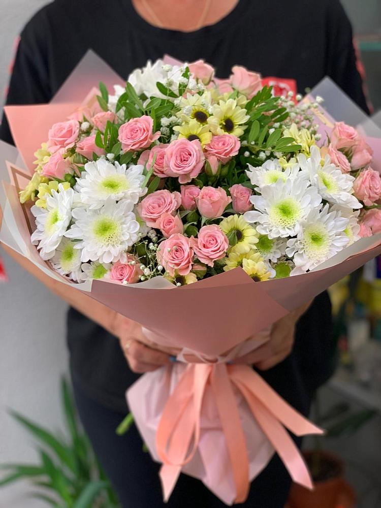 Букет цветов из: Розы и Хризантемы в Михали