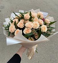 Букет Кремовые розы Латте в Михали