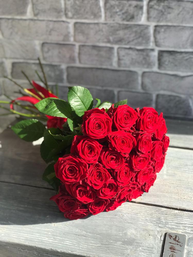 Букет Красные розы Фридом в Михали