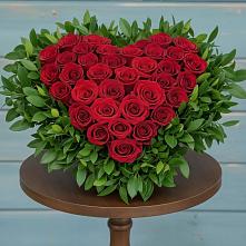 Цветочная композиция из Розы в виде сердца в Михали