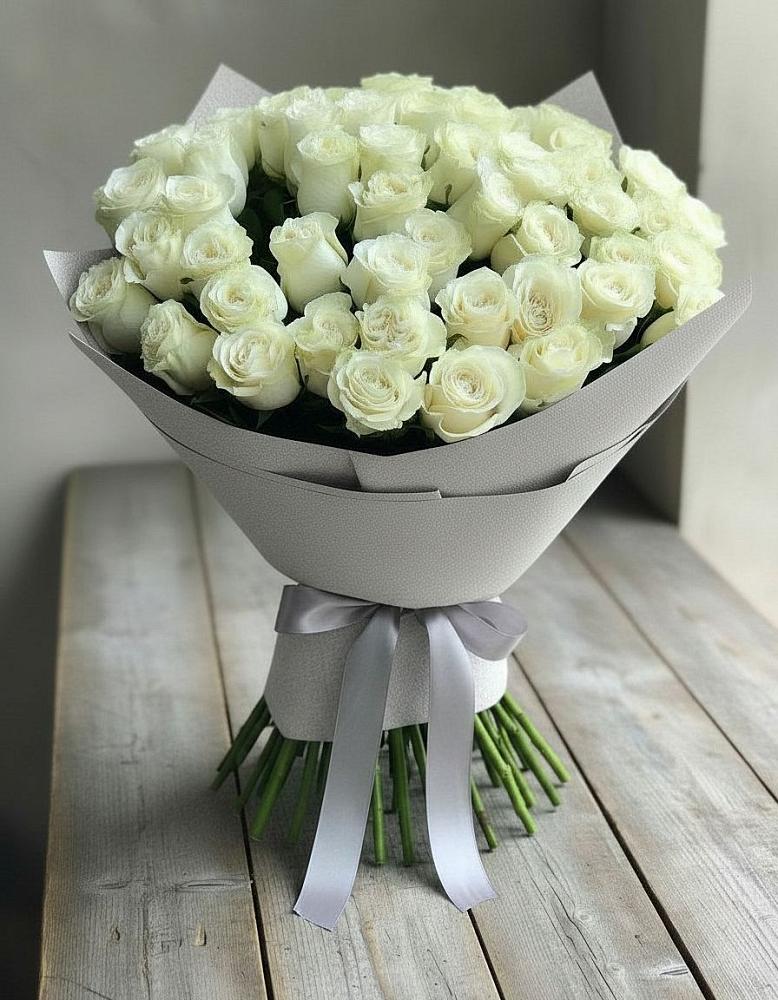 Букет 35 Белых роз в Михали