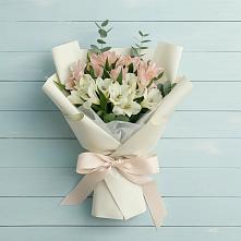 Букет цветов из:  Альстромерии в Михали