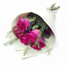 Букет цветов из:  Розы в Михали