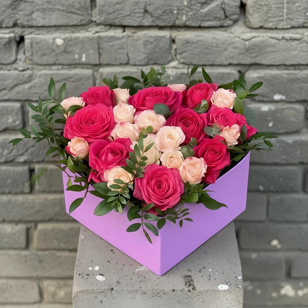 Цветочная композиция из Розы в коробке в Михали