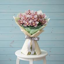 Букет цветов из:  Орхидеи и Розы в Михали