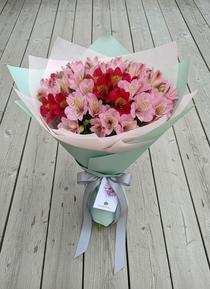 Букет цветов из: Альстромерии в Михали