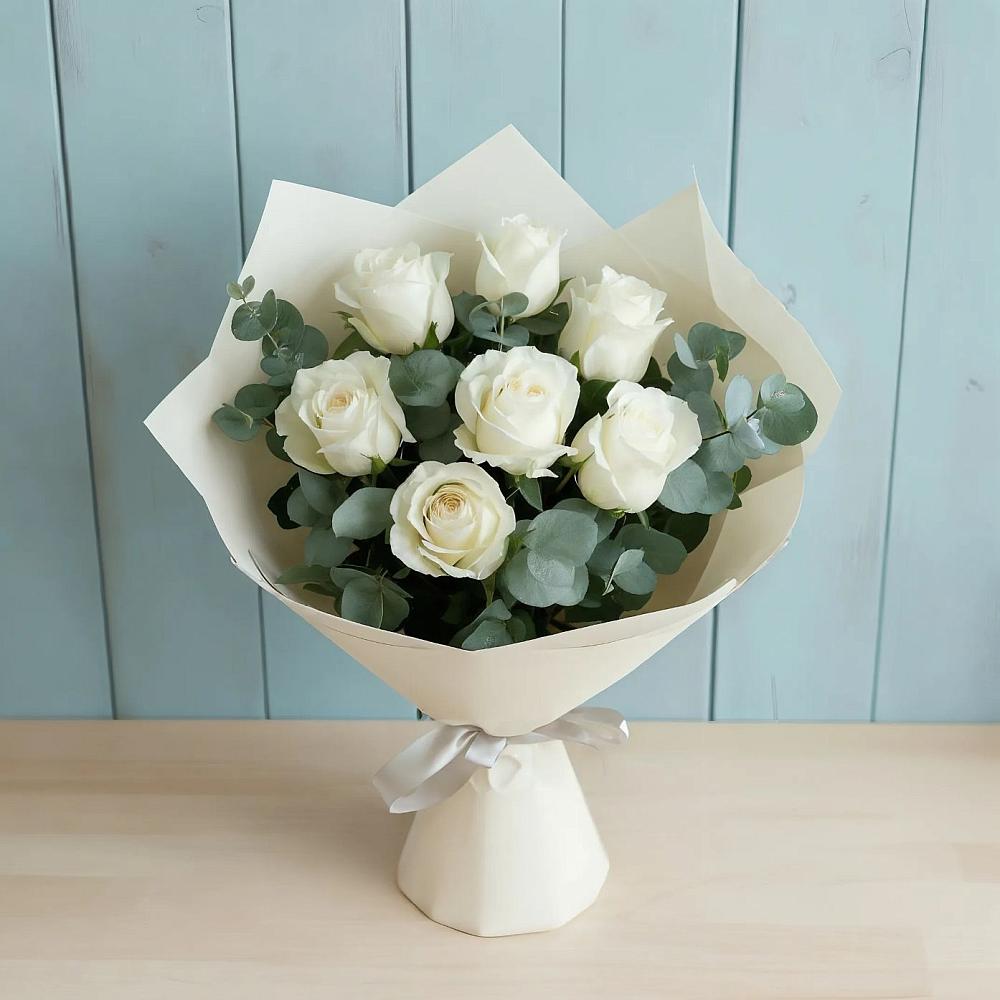 Букет Белые розы в Эвкалипте в Михали