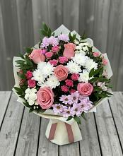 Букет цветов из:  Альстромерии, Гвоздики, Розы и Хризантемы в Михали