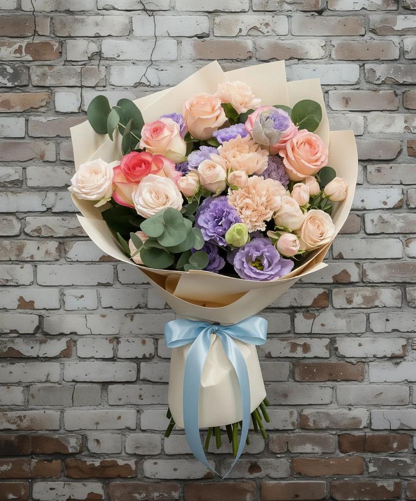 Букет цветов из: Розы, Лизиантусы и Гвоздики в Михали