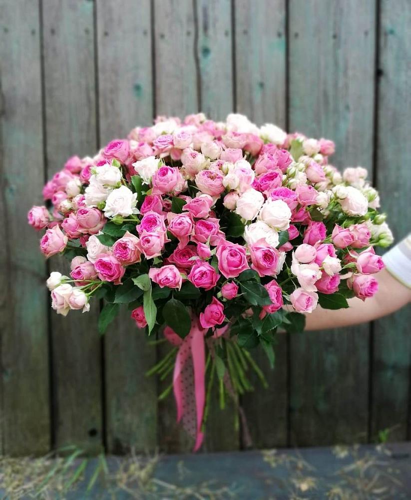 Букет Розовые кустовые розы Натали и Лав Лидия в Михали