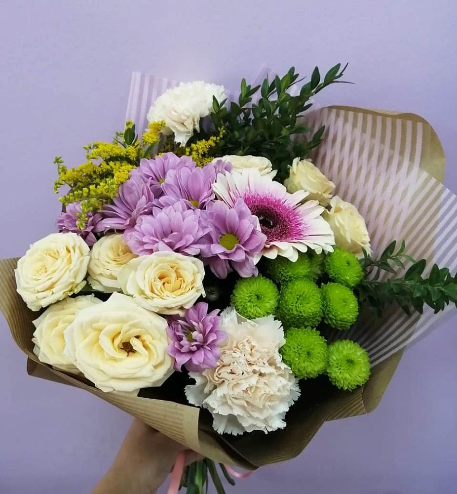 Букет цветов из: Хризантемы, Розы, Гвоздики и Герберы в Михали