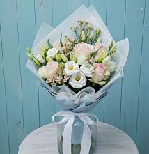 Букет цветов из:  Розы и Лизиантусы в Михали
