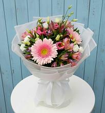 Букет цветов из:  Герберы, Альстромерии и Лизиантусы в Михали
