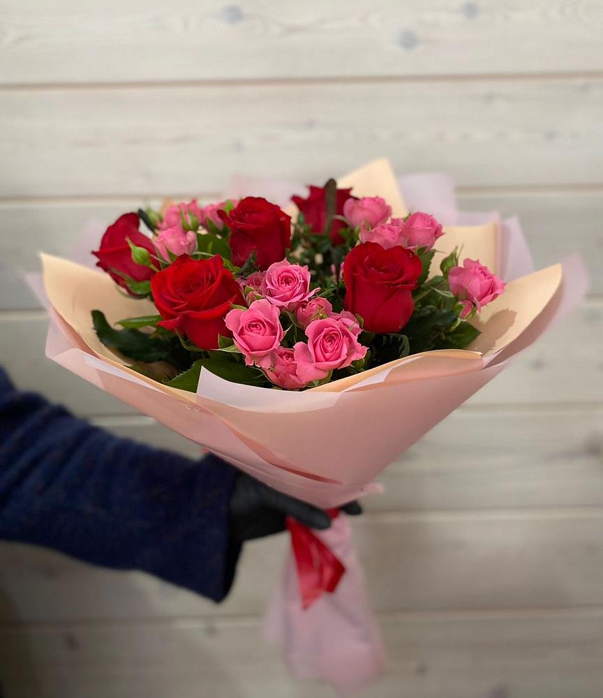 Букет цветов из: Розы в Михали