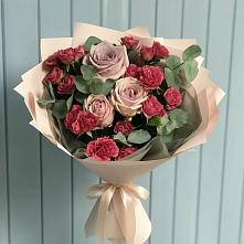 Букет цветов из:  Гвоздики и Розы в Михали
