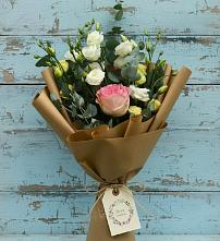 Букет цветов из:  Розы и Лизиантусы в Михали