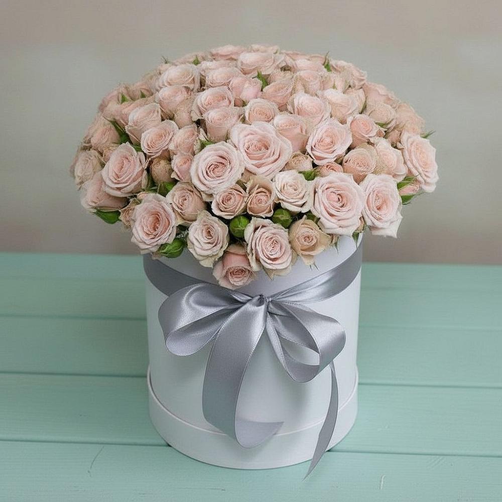 Цветочная композиция из Розы в шляпной коробке в Михали